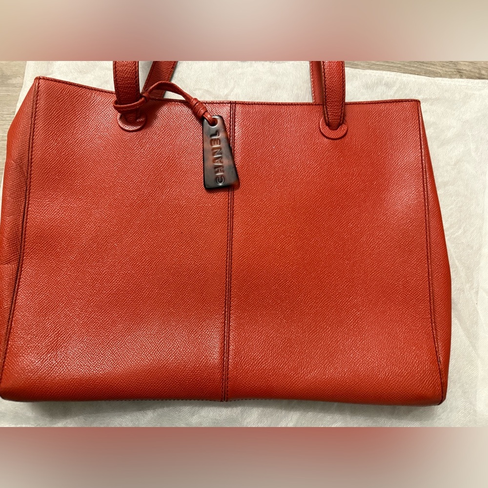 vintage Chanel caviar leather tote - Picture 2 of 14